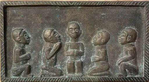 Art Africain du Gabon, plaque en bronze.                 African Art from Gabon, bronze plaque.