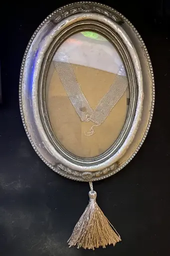 Cadre photo ovale art nouveau.                                       Oval art nouveau photo frame