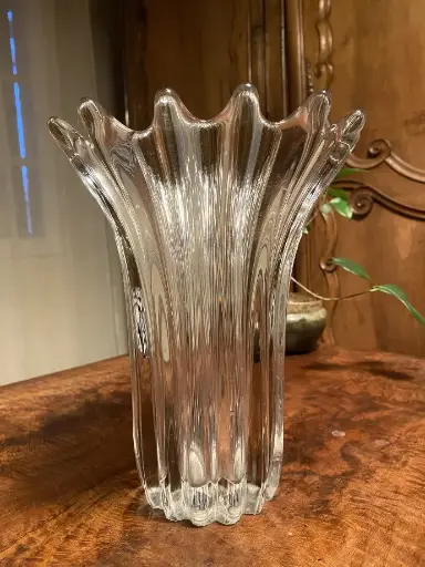 Vase en Crystal années 1900.                                          Crystal vase from the 1900s.